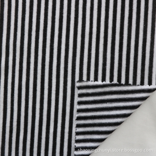 Pola Garis -garis Sampel Lembut dan Tel Apik 100% Polyester Loose Jersey Knit Fabric Untuk Pakaian